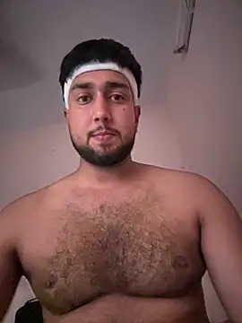 Snapshot of aka_big chatting on November 2025 06:12:02 AM aka big online show from November 2025 06:12:02 AM