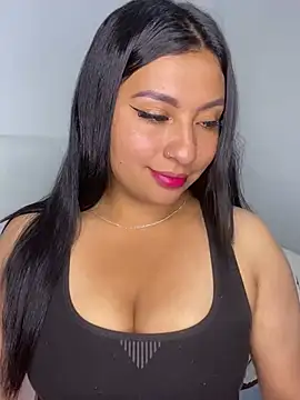 Issa Santana online show from February 2026 08:25:02 PM