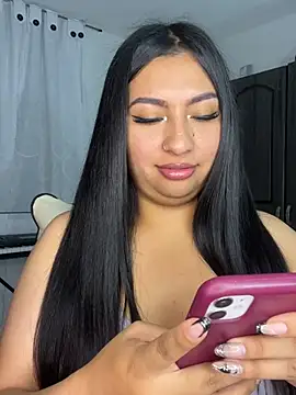 Issa Santana online show from July 2026 10:50:01 PM