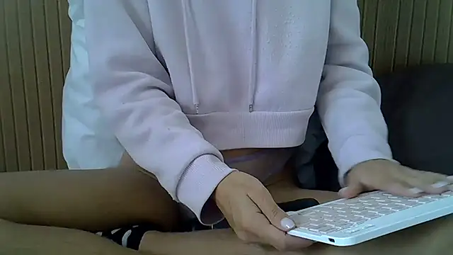 AnaLuxJulia online show from April 2026 02:34:01 PM