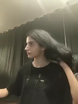 Snapshot of SweetMelodyZ chatting on December 2025 05:51:02 PM SweetMelodyZ online show from December 2025 05:51:02 PM