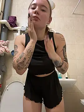 StephanieMur online show from November 2025 03:19:02 AM