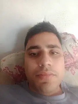 Desirock001 online show from May 2026 01:00:02 AM