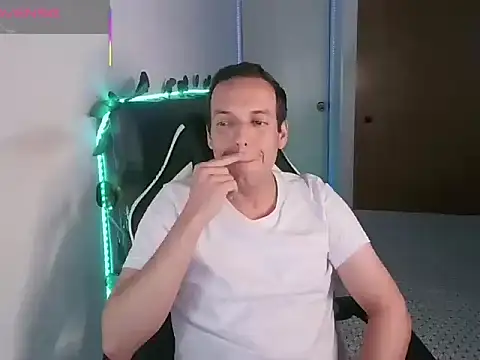 Snapshot of Cerso1 chatting on June 2026 01:11:01 AM Cerso1 online show from June 2026 01:11:01 AM