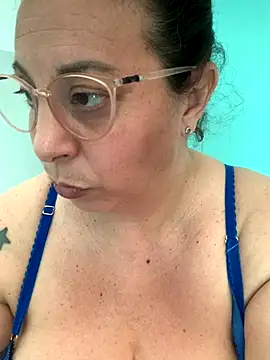 LupeLok online show from October 2025 04:50:01 PM