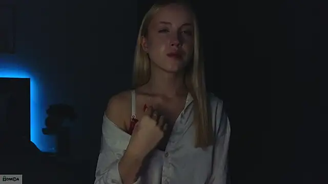 Adele Armas online show from September 2025 09:36:02 PM