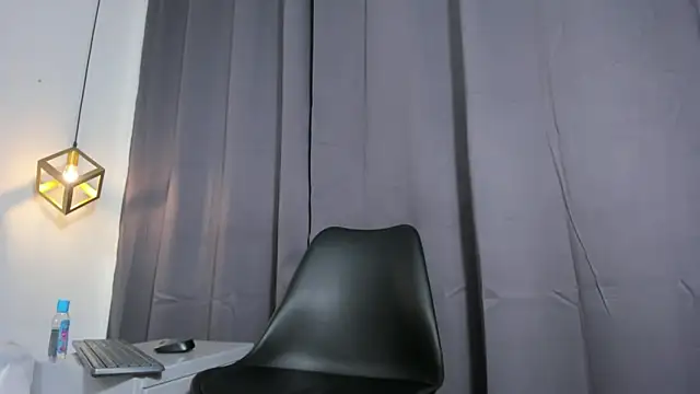 Snapshot of lianfox_ chatting on October 2025 12:56:02 PM lianfox online show from October 2025 12:56:02 PM