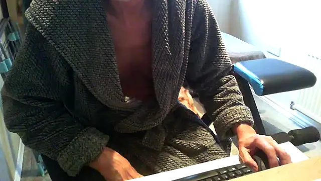 Snapshot of rogpb chatting on January 2026 10:31:02 AM rogpb online show from January 2026 10:31:02 AM