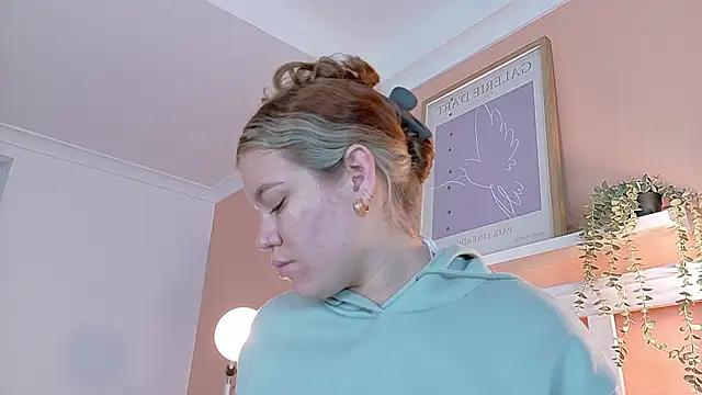 BelaMiller  online show from October 2025 11:41:02 AM