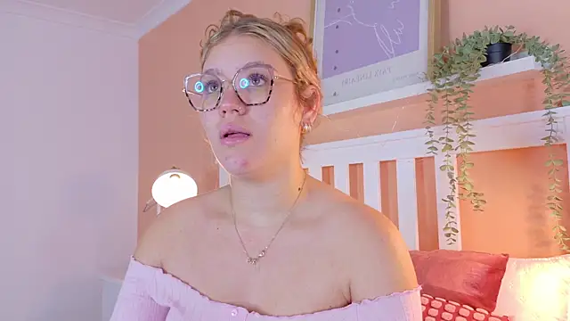 BelaMiller  online show from October 2025 11:33:02 AM