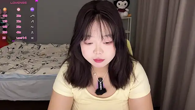 Kittenfishing online show from November 2025 12:39:02 PM