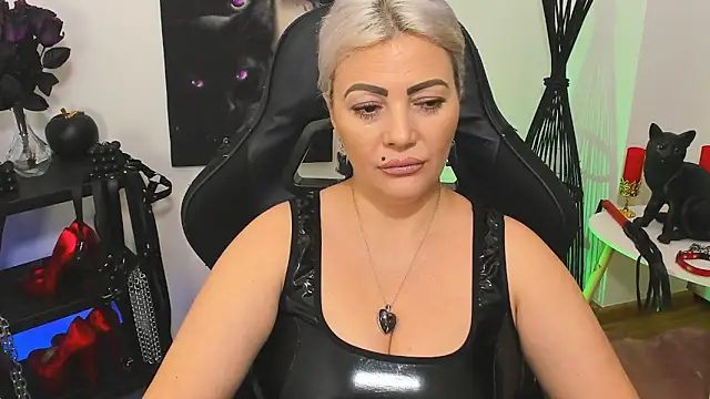 demisweet online show from January 2025 01:58:01 PM