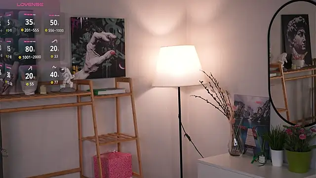 MoiraEger online show from September 2025 05:05:02 PM