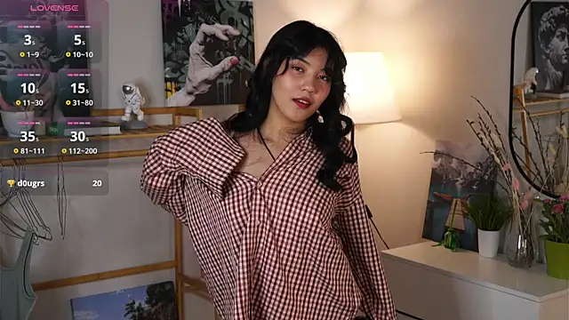 MoiraEger online show from October 2025 05:11:01 PM