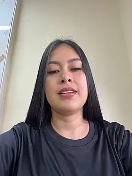Snapshot of CrisMarulanda chatting on June 2026 04:42:01 PM CrisMarulanda online show from June 2026 04:42:01 PM