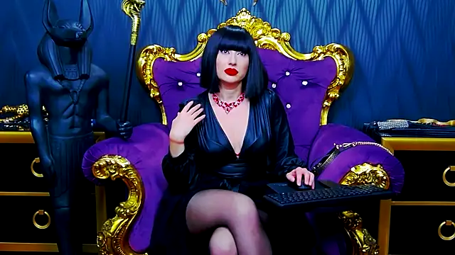 LaraMaeve online show from December 2025 06:12:02 AM