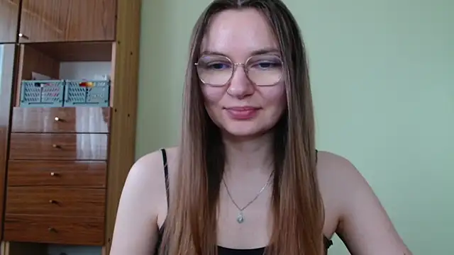 LooveELLYx online show from June 2026 06:31:01 AM