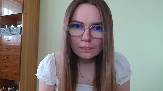LooveELLYx online show from July 2026 06:33:02 AM
