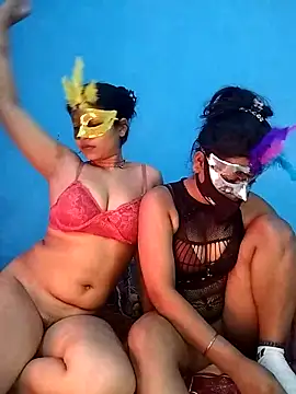 Snapshot of Sexy_dolls chatting on December 2025 01:18:02 PM Sexy dolls online show from December 2025 01:18:02 PM