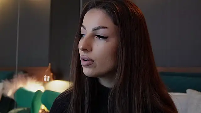 EmilyTrix online show from November 2025 05:25:01 PM