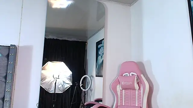 GraceWallace  online show from February 2026 05:11:02 AM