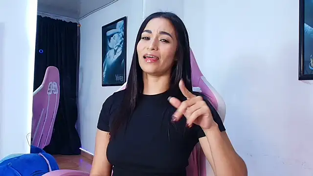 Snapshot of GraceWallace_ chatting on July 2026 04:41:02 AM GraceWallace online show from July 2026 04:41:02 AM