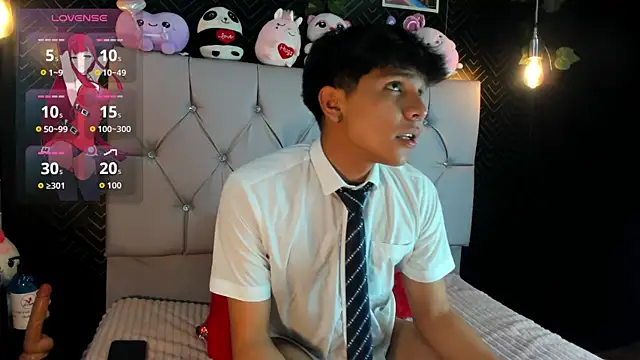 Snapshot of Thiago_Kozak chatting on September 2025 12:43:02 PM Thiago Kozak online show from September 2025 12:43:02 PM