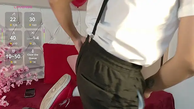 Snapshot of Thiago_Kozak chatting on October 2025 01:23:02 PM Thiago Kozak online show from October 2025 01:23:02 PM