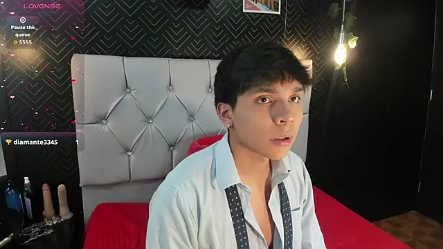 Snapshot of Thiago_Kozak chatting on November 2025 01:00:01 PM Thiago Kozak online show from November 2025 01:00:01 PM