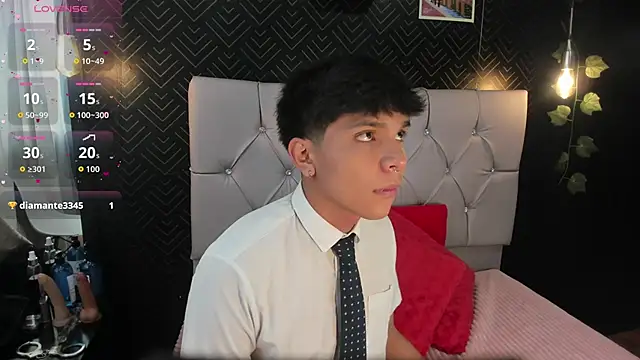 Snapshot of Thiago_Kozak chatting on November 2025 01:40:01 PM Thiago Kozak online show from November 2025 01:40:01 PM