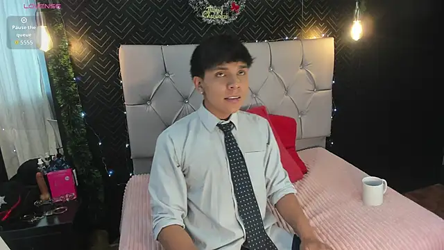 Snapshot of Thiago_Kozak chatting on November 2025 12:59:01 PM Thiago Kozak online show from November 2025 12:59:01 PM