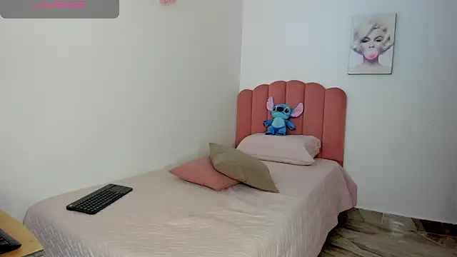 julieth sanzz online show from June 2026 08:53:01 AM