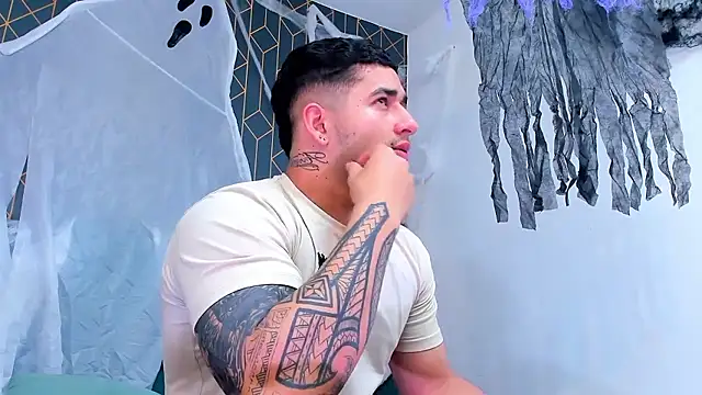 king falconer online show from October 2025 03:39:02 AM