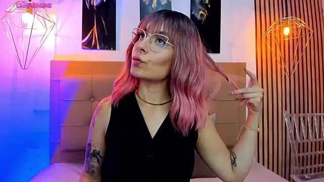 alesziarose online show from November 2025 07:24:02 PM