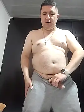 BigCristh79 online show from November 2025 05:14:02 PM