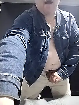 BigCristh79 online show from March 2026 09:00:01 PM