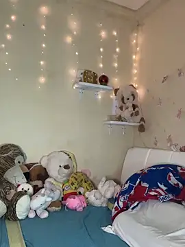 effie castroo online show from October 2025 12:20:02 AM