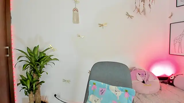 princessluna 19 online show from February 2026 09:41:01 PM