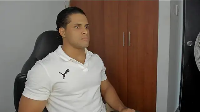 Evansdark1 online show from April 2026 10:12:02 PM