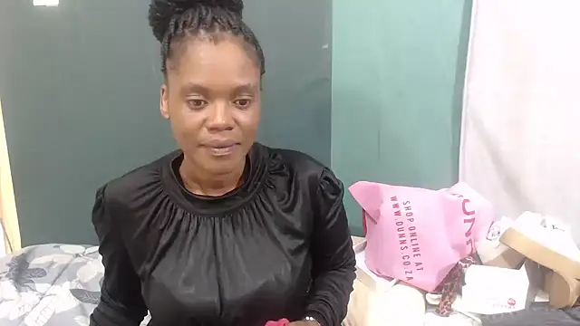 sexythae32 online show from March 2026 07:05:01 AM