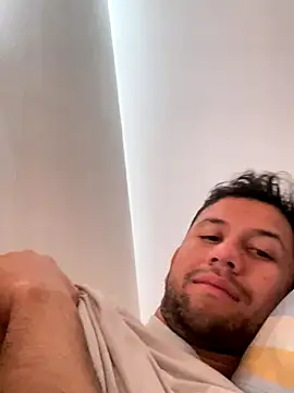 Michaell Spinelly online show from December 2025 02:58:02 PM