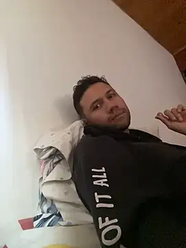 Michaell Spinelly online show from April 2026 07:16:02 PM