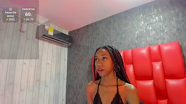 NathalyLeen online show from November 2025 10:52:01 PM