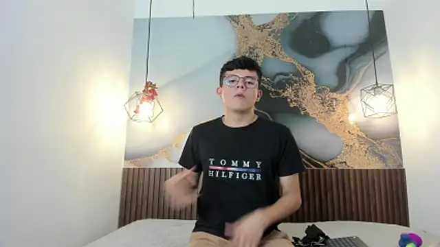 AndyFame1 online show from December 2025 06:59:01 PM