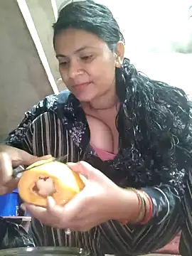 couple 71 online show from February 2026 05:04:01 AM