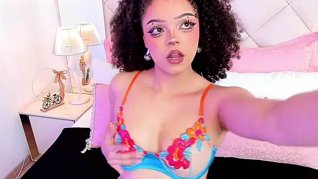 LilBoonew online show from November 2025 12:56:01 PM