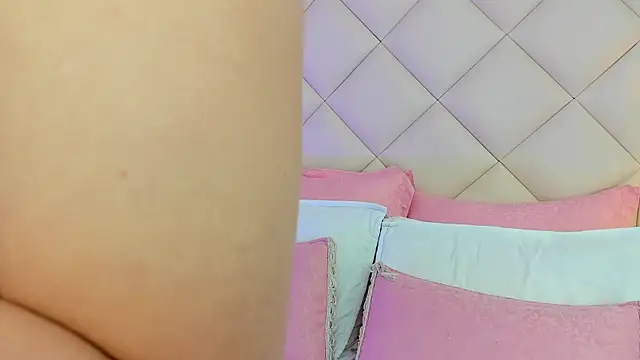 LilBoonew online show from December 2025 12:36:02 PM