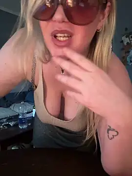 Granlady7 online show from April 2026 07:58:02 PM