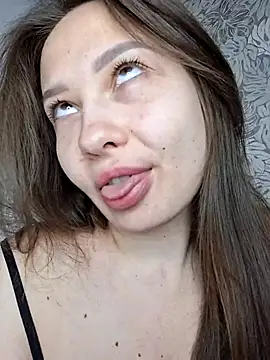 Olivia OliV online show from May 2026 12:48:02 AM