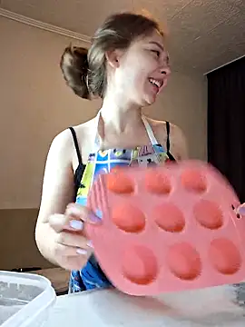 Snapshot of Olivia_OliV chatting on May 2026 01:02:02 AM Olivia OliV online show from May 2026 01:02:02 AM